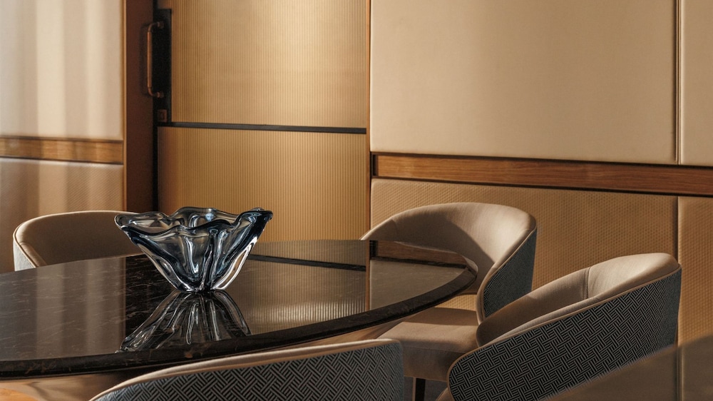 Promenade Terrace Suite - Butler Service, Kitchenette, Iliana Pool Club Access, Terrace on Promenade