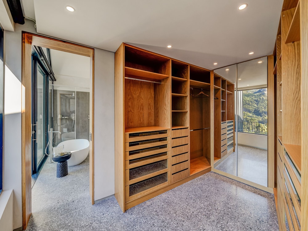 Villa Verte Grand Master Suite - Photo 6