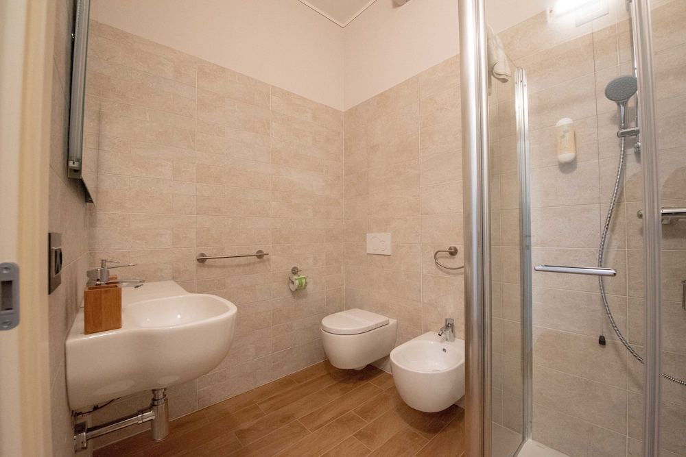 Basic Single Room, 1 Twin Bed photo 3