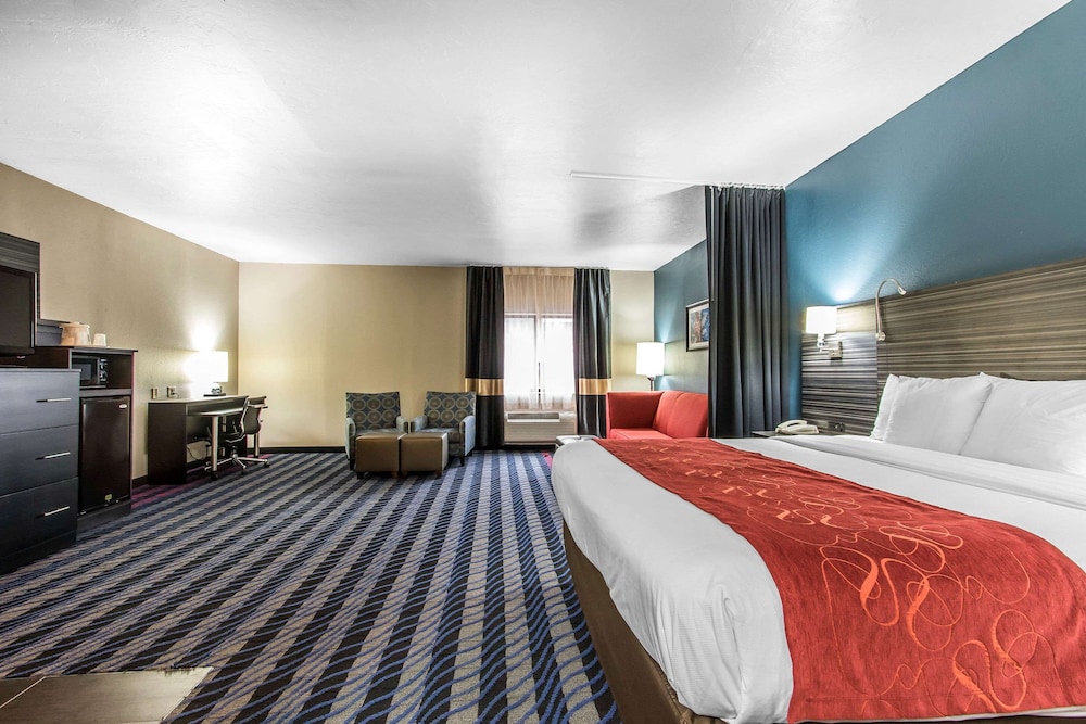 Suite, 1 King Bed with Sofa bed, Accessible, Non Smoking - Photo 14