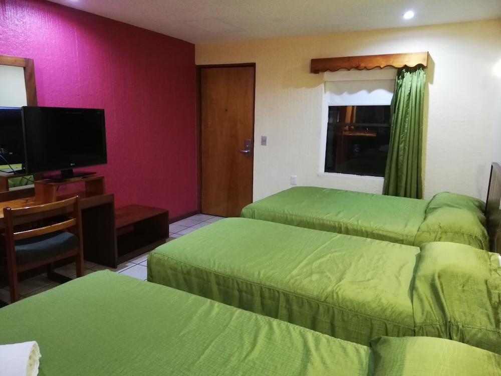 Standard Triple Room - Photo 3