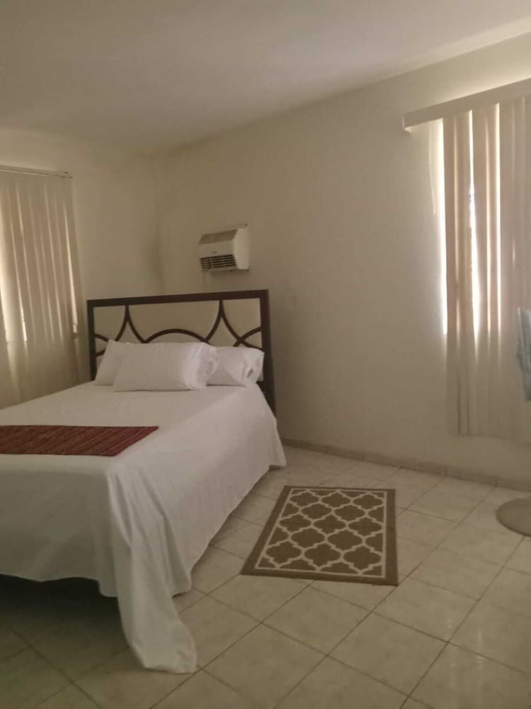 Comfort House, 4 Bedrooms, Mountainside photo 2