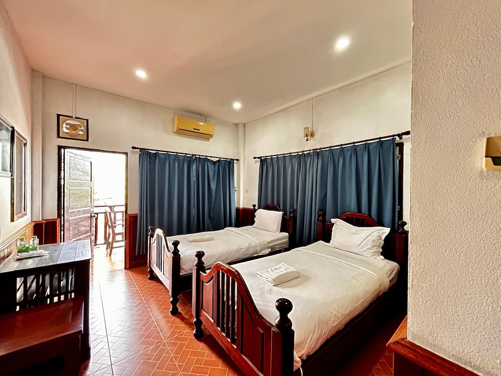 Standard Twin Room, Balcony photo 1