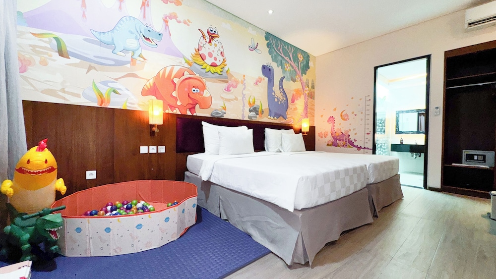 Family Twin Room