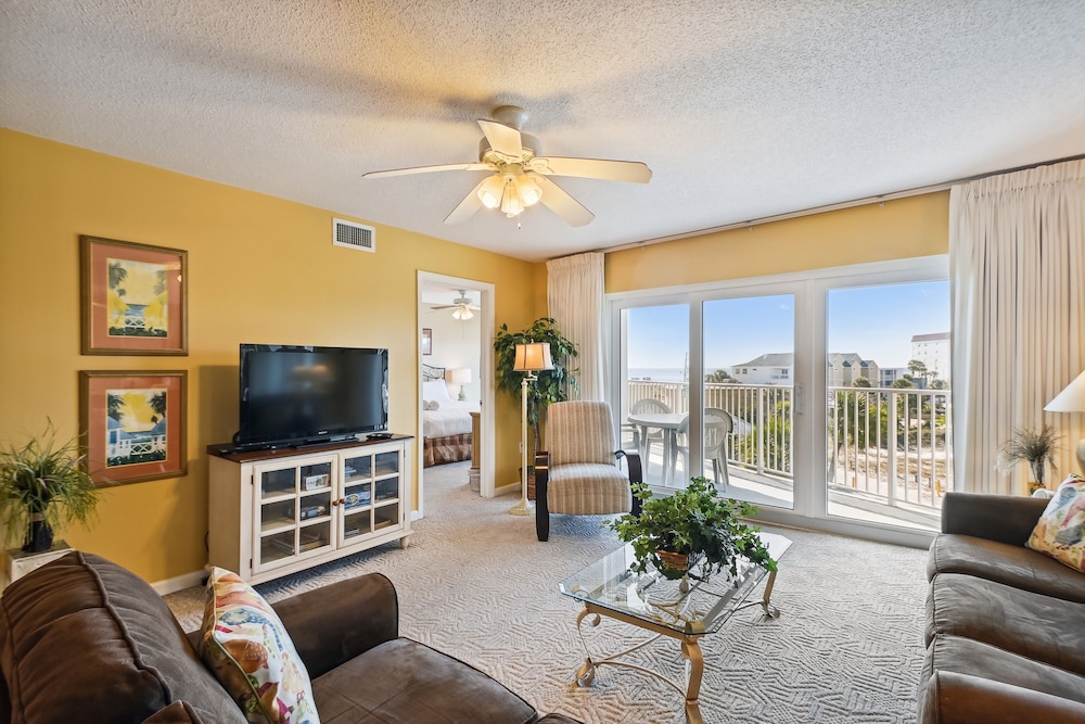 Condo, 2 Bedrooms