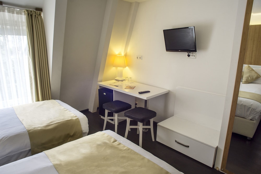 Double Room Single Use, 1 Twin Bed photo 2