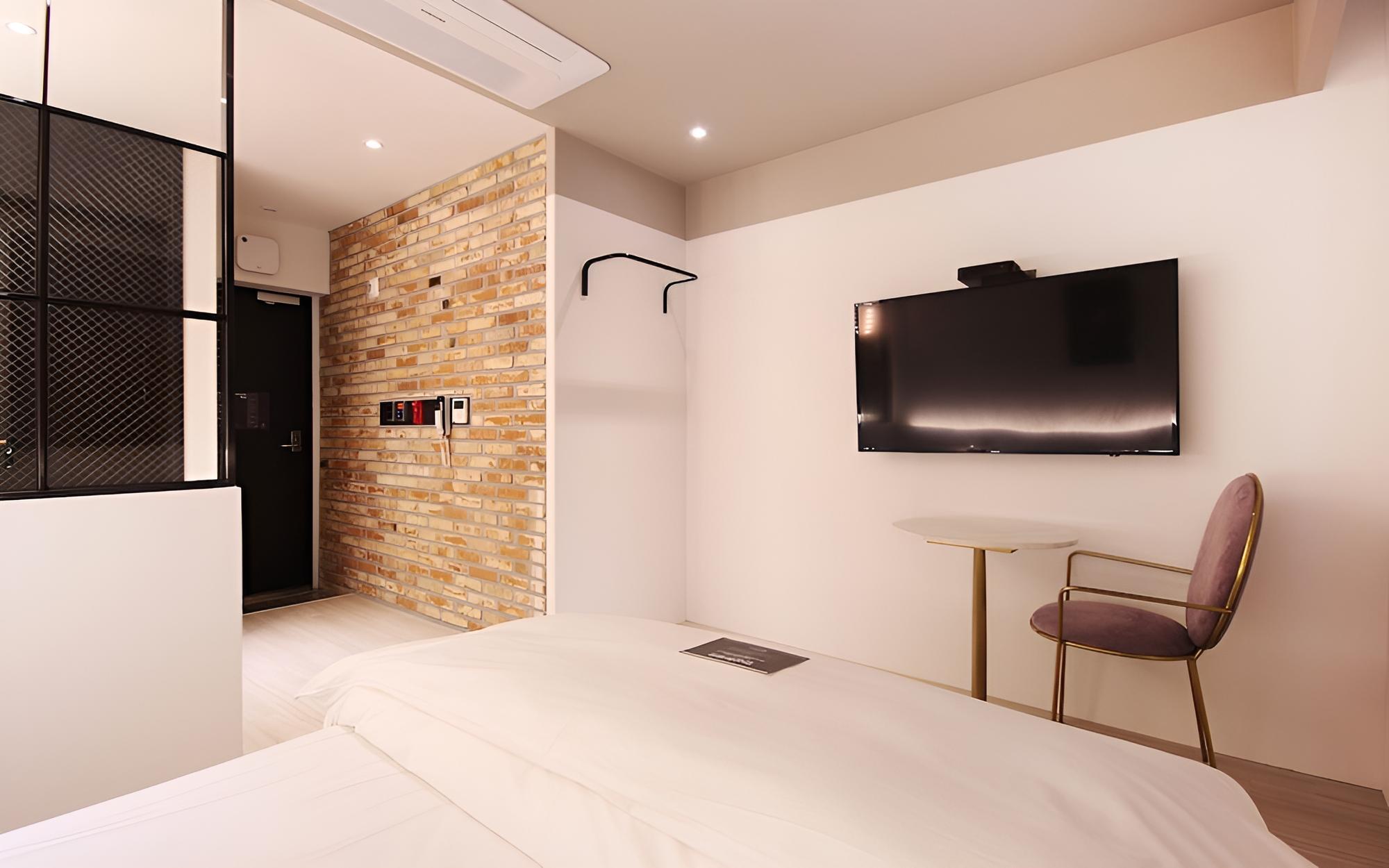 Room (Standard (Drive-in)) - Photo 1