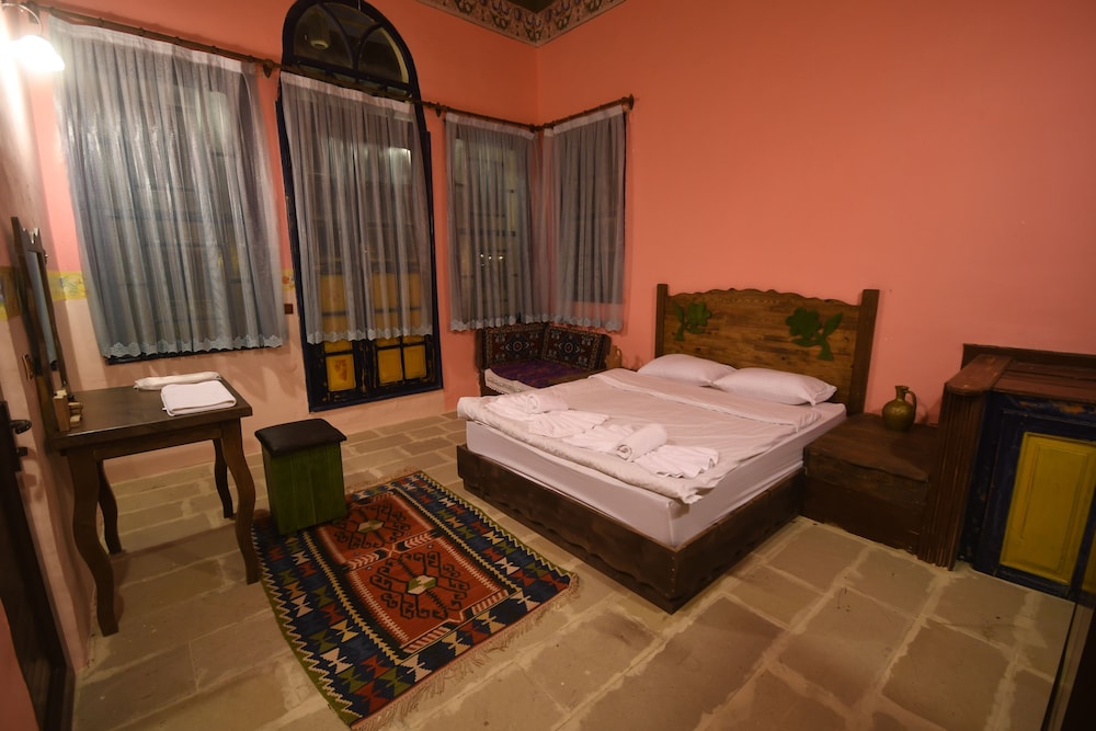 Historic Wooden Door Room photo 1