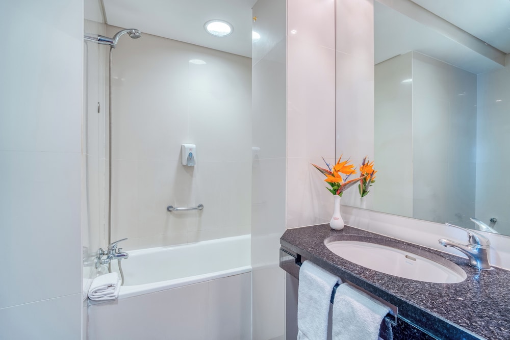 Deluxe Triple Room, Sea View - Photo 8