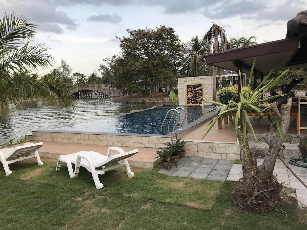 Romantic Pool Villa, 4 Bedrooms, River View photo 2