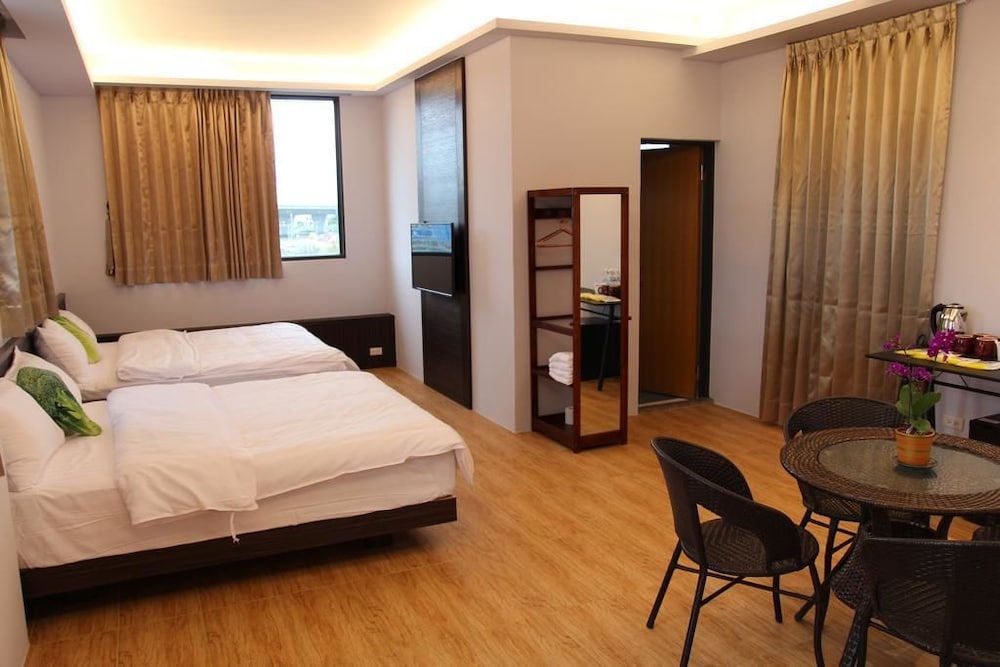 Family Quadruple Room photo 3