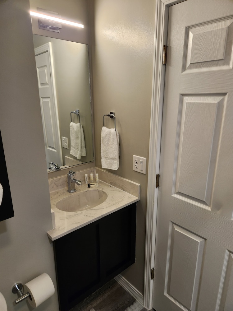 Basic Single Room photo 3