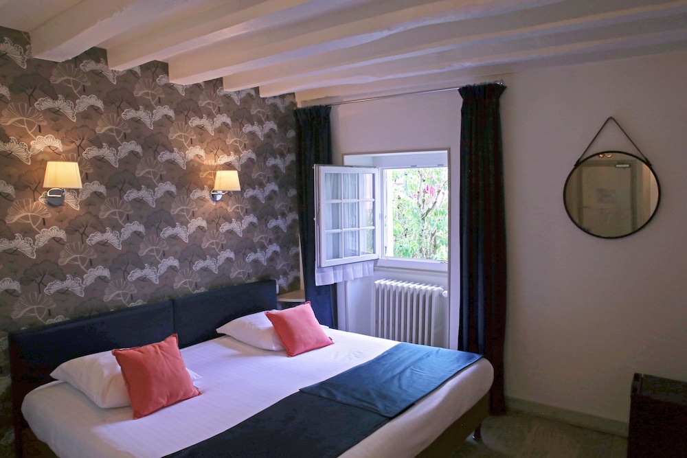 Business Double Room Single Use, 1 Queen Bed photo 2