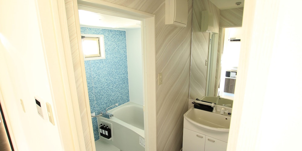 Standard Twin Room, Non Smoking - Photo 17