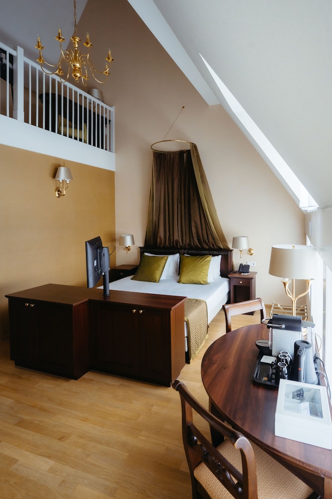 Luxury Room, 1 Double Bed, Non Smoking, Garden View - Photo 3