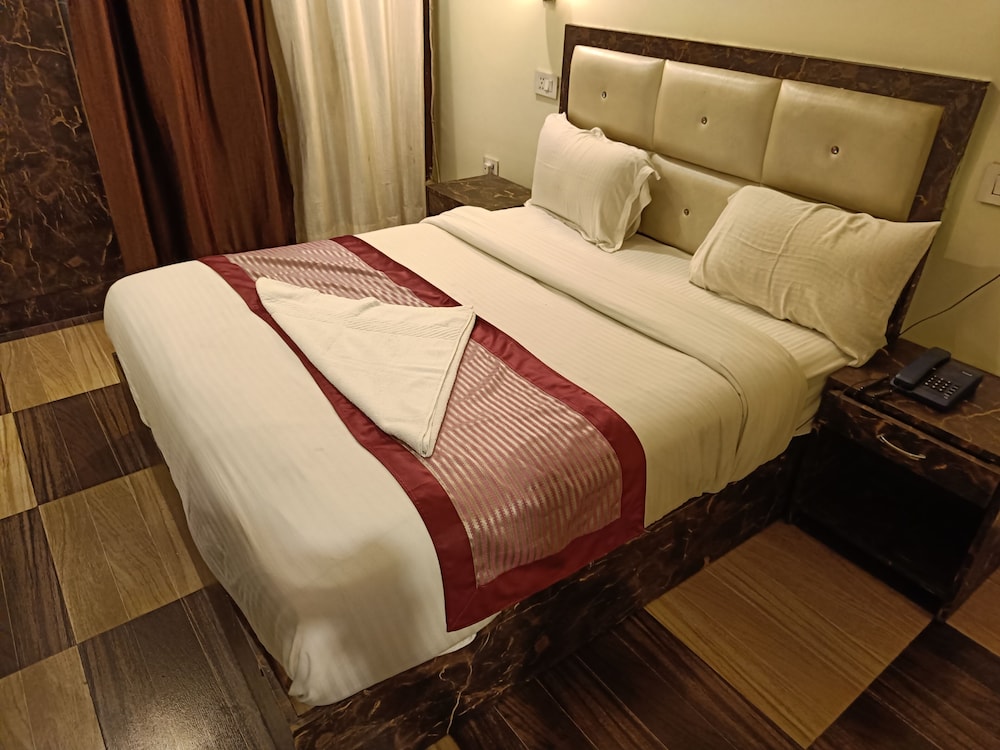 Deluxe Room - Photo 3