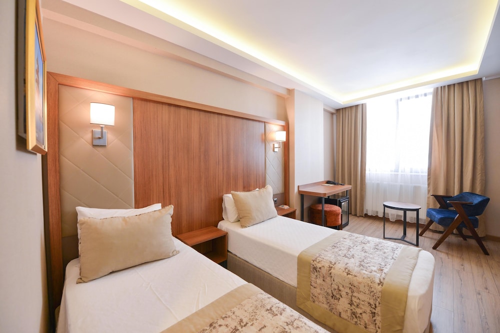 Classic Double or Twin Room - Photo 6