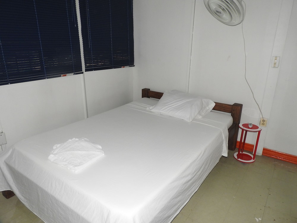 Basic Single Room, 1 Twin Bed, Kitchenette photo 2