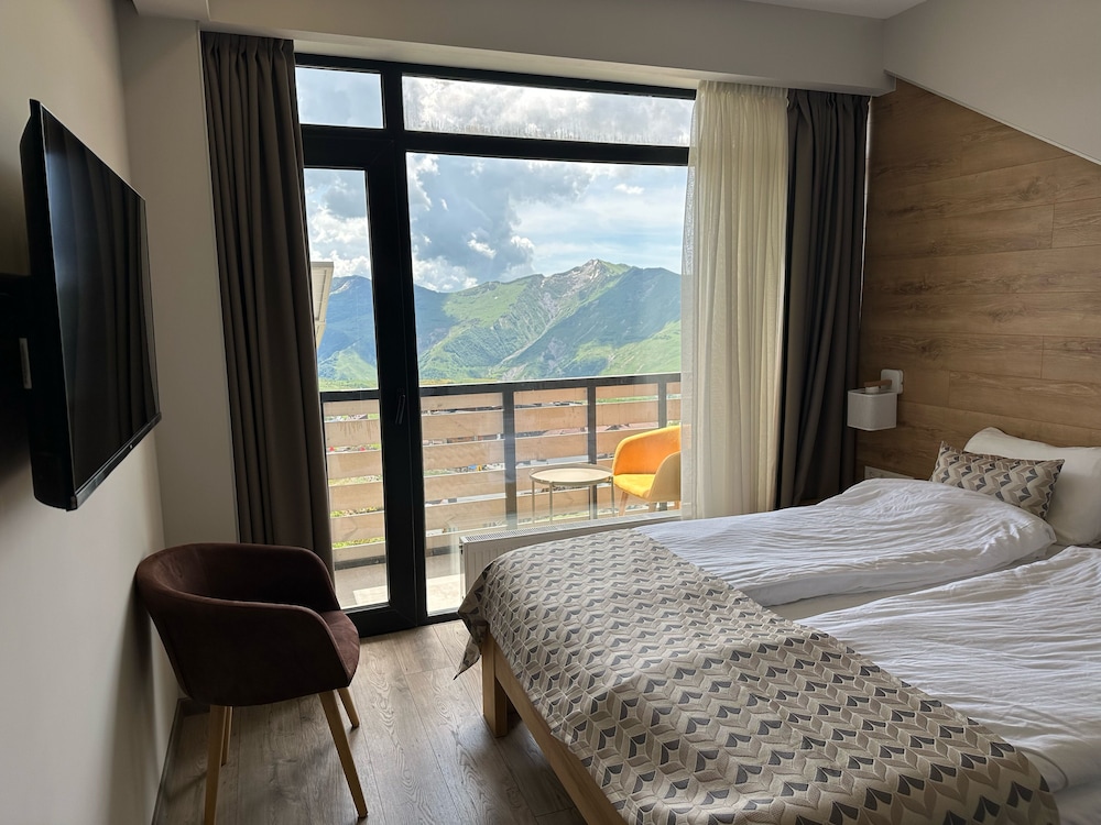Panoramic Room