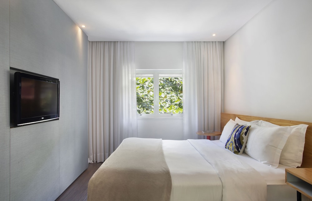 Superior Double Room, City View - Photo 3