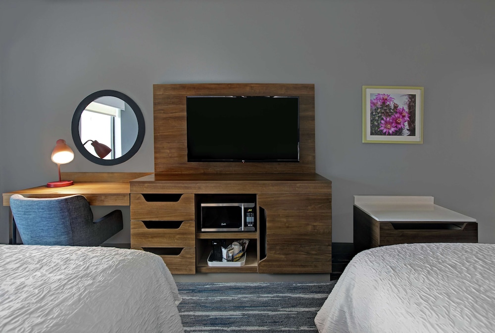 Room, 2 Queen Beds, Accessible (Roll-In Shower, Mobility & Hearing) - Photo 1