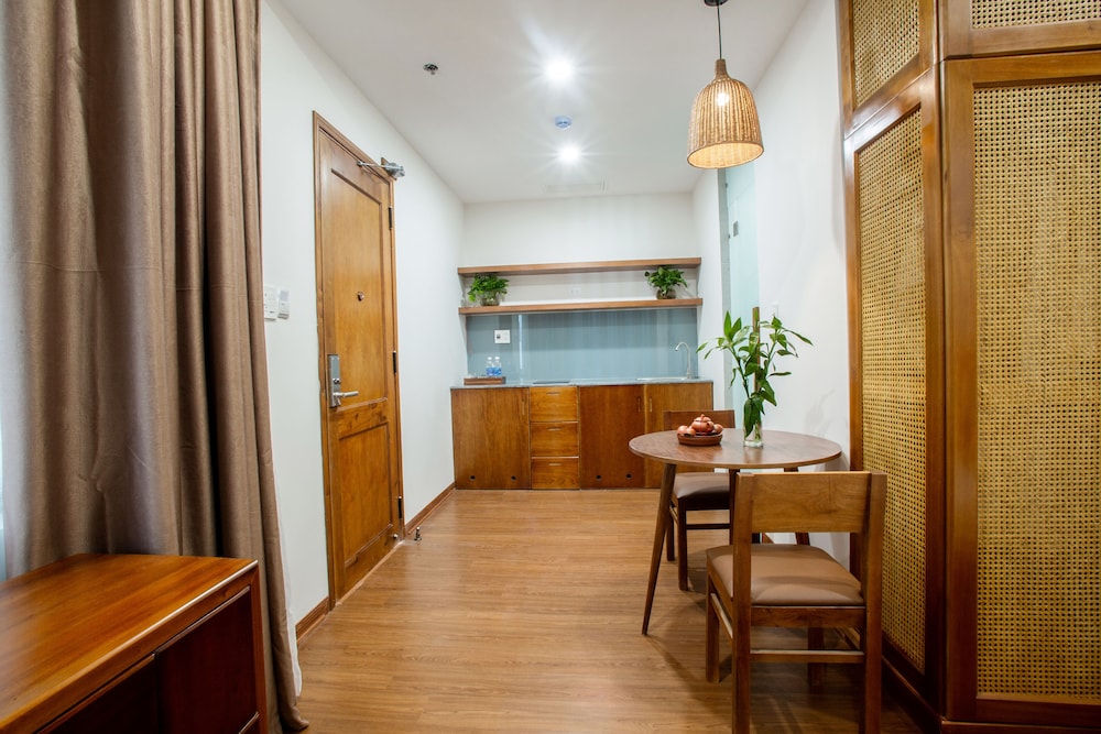 Deluxe Double Room, City View photo 3