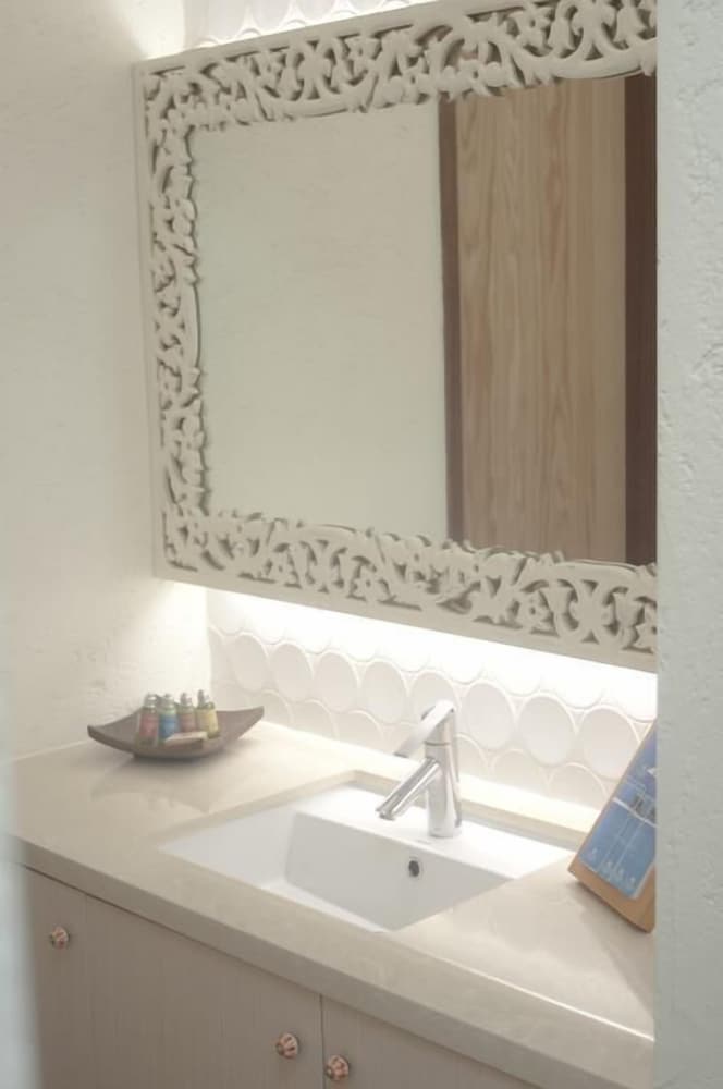 Quadruple Room - Photo 8