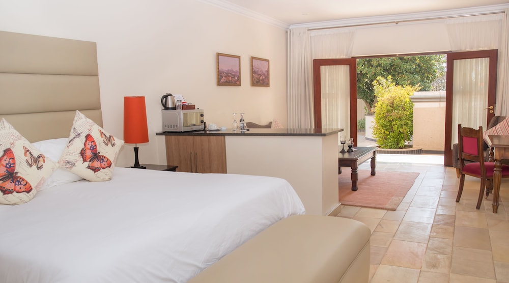 Deluxe Room 2