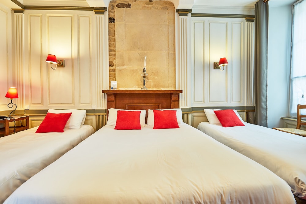 Superior Quadruple Room, Multiple Beds photo 1