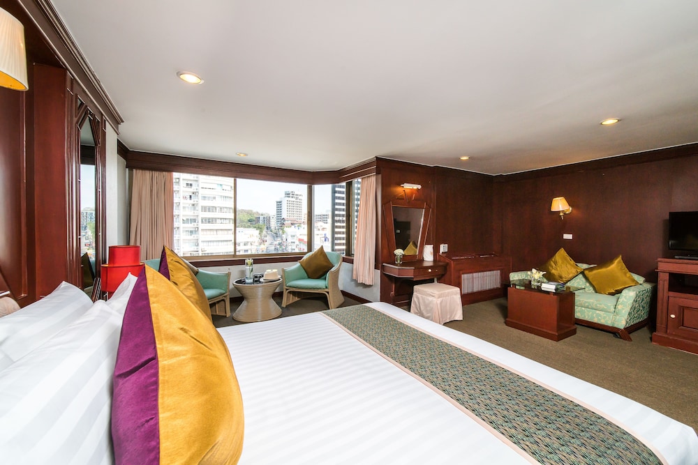 Deluxe Room - Photo 2