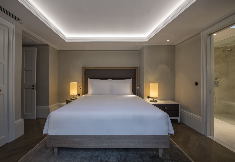 Superior Suite, 1 Queen Bed (Rooftop Terrace Suite)