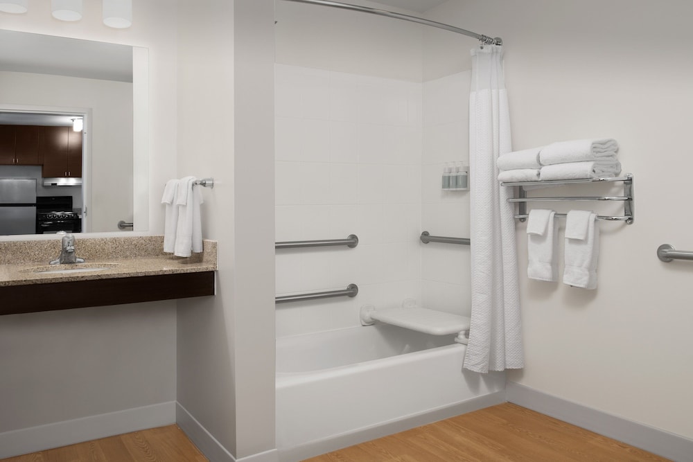 Suite, 2 Bedrooms photo 2