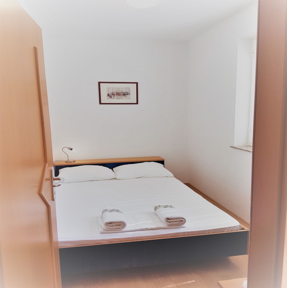 Luxury Apartment, 2 Bedrooms, Beach View, Beachfront