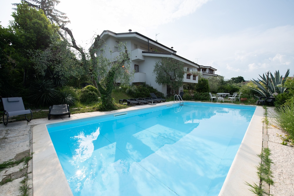 Villa, 4 Bedrooms photo 1