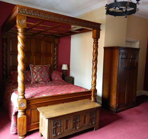 Deluxe Double Room with Bath - Photo 17