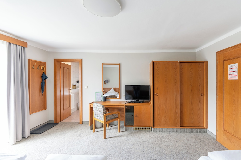Triple Room, Annex Building (3 Star) photo 2