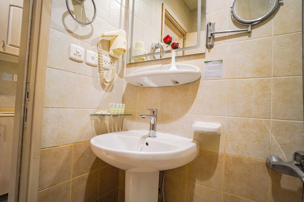 Triple Room - Photo 12