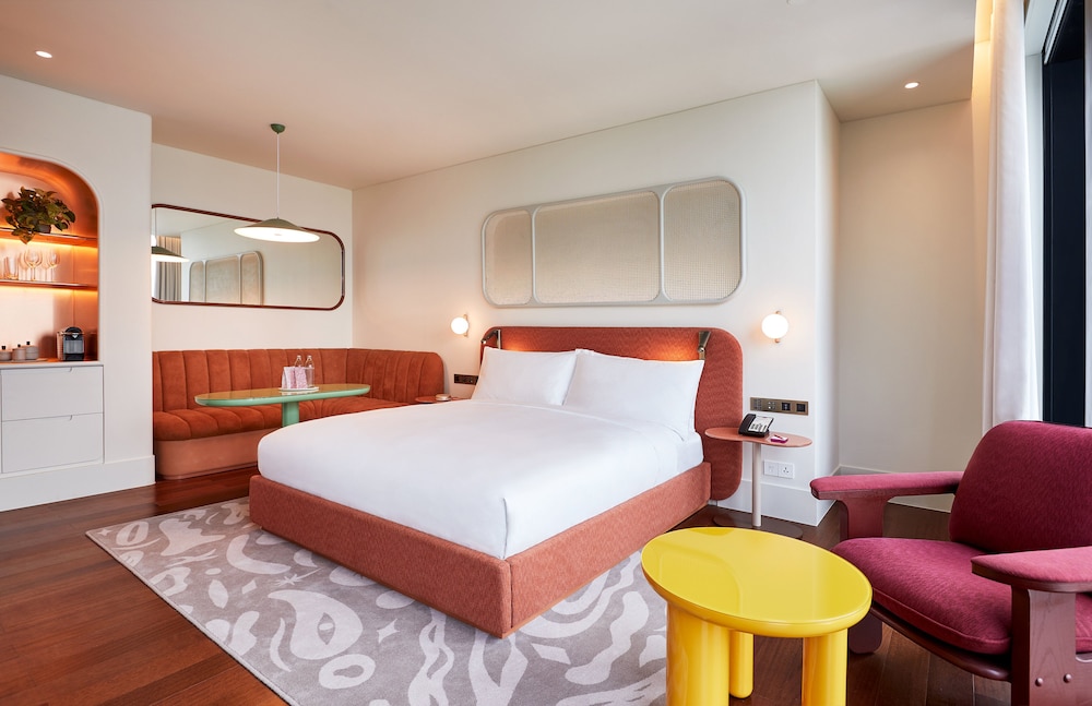 Premium Room, 1 King Bed