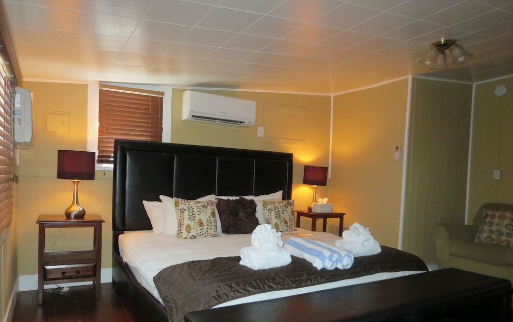 Suite, Multiple Beds photo 2