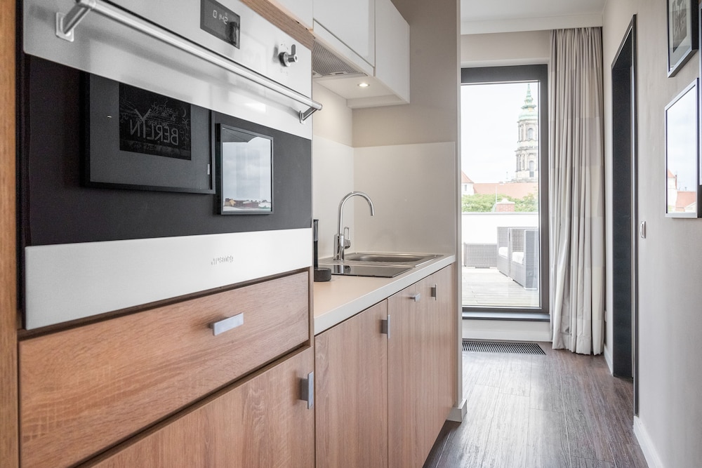 1 Bedroom Apartment, Sofa Bed, Terrace photo 3