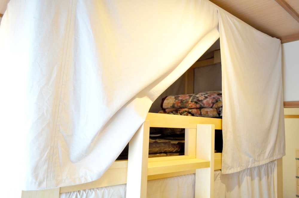 Shared Dormitory, Women only, Non Smoking photo 2