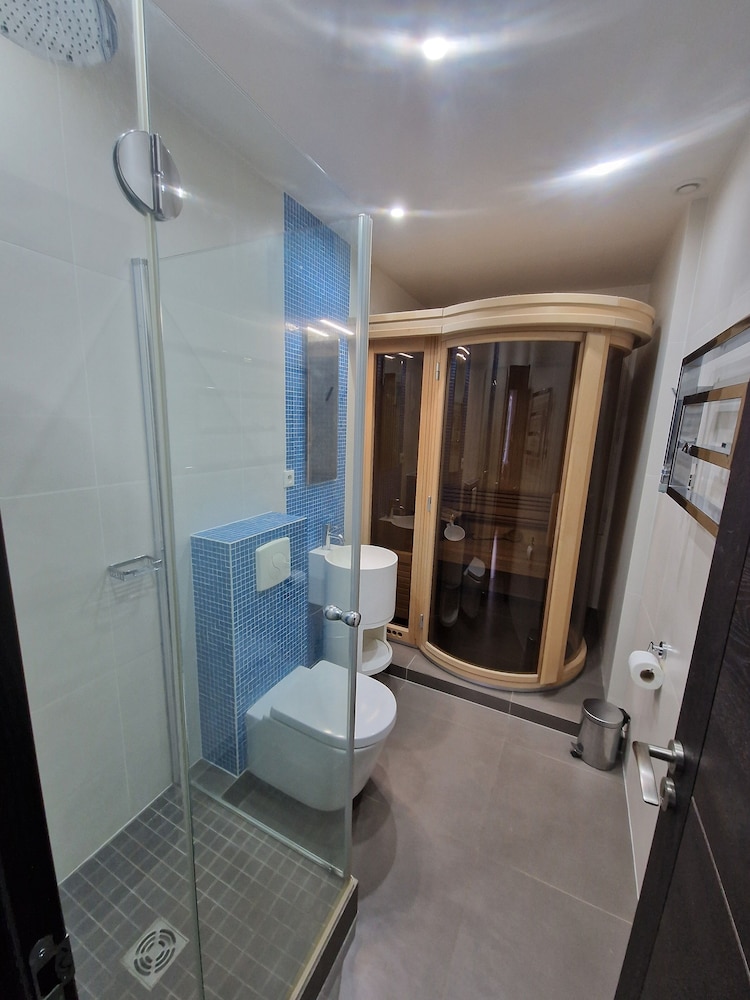 Premium Suite photo 2