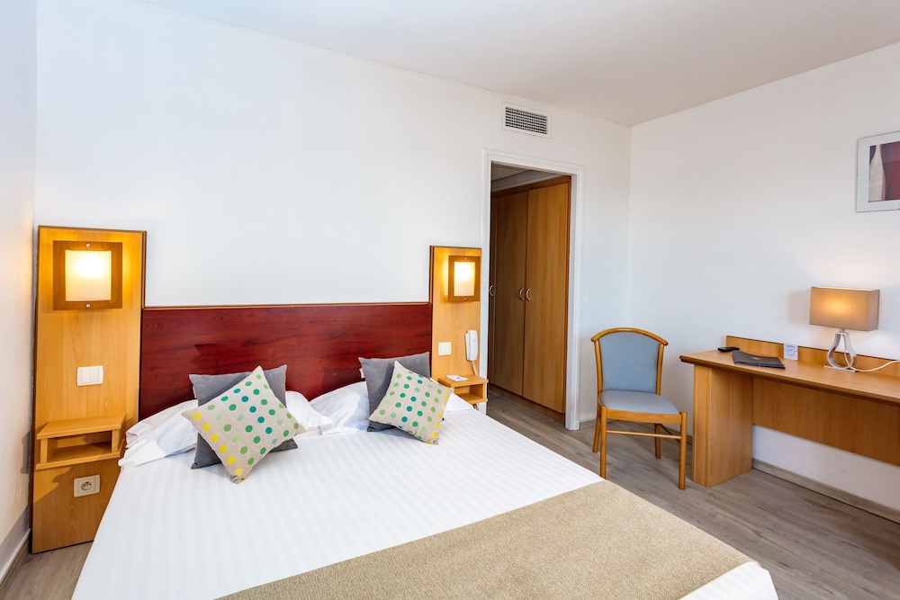 Double or Twin Room, Courtyard View photo 1