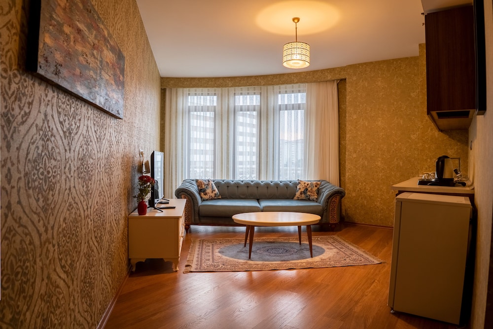 Standard Suite, 1 Queen Bed with Sofa bed photo 1