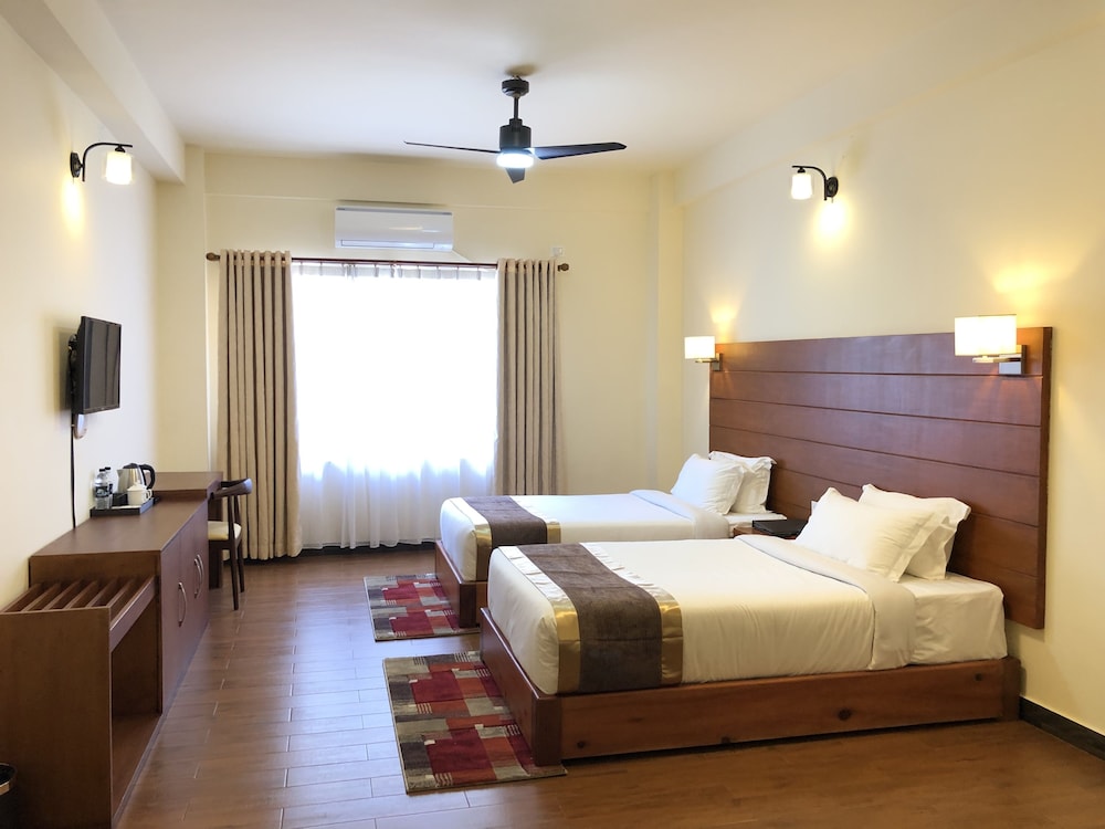 Deluxe Double or Twin Room, 2 Double Beds, Mountain View photo 2