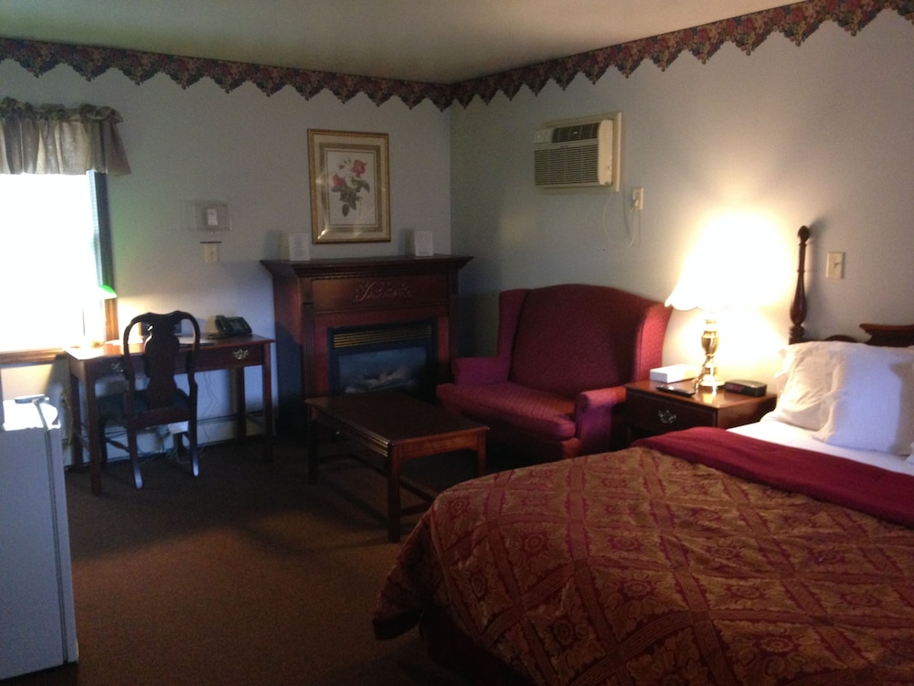 Jaccuzi Room Fireplace photo 1