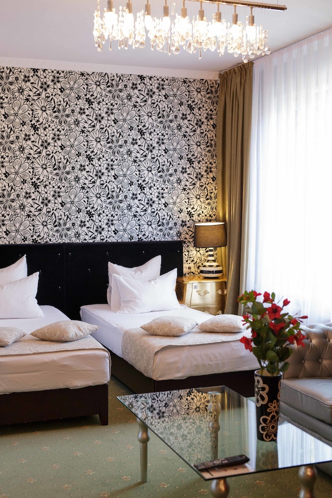 Deluxe Suite photo 2
