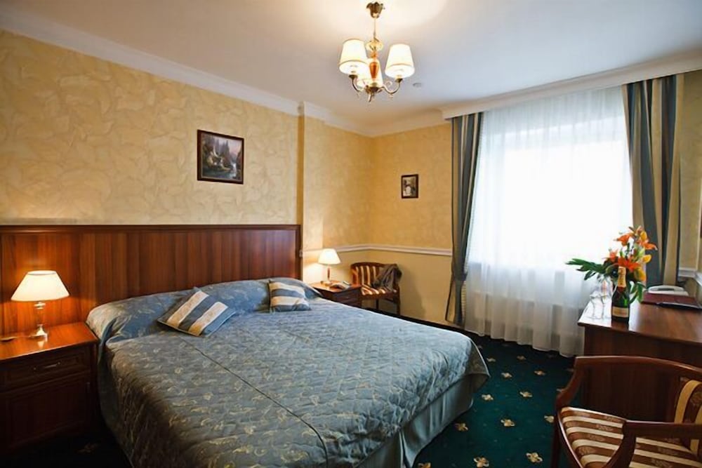 Standard Double or Twin Room photo 3