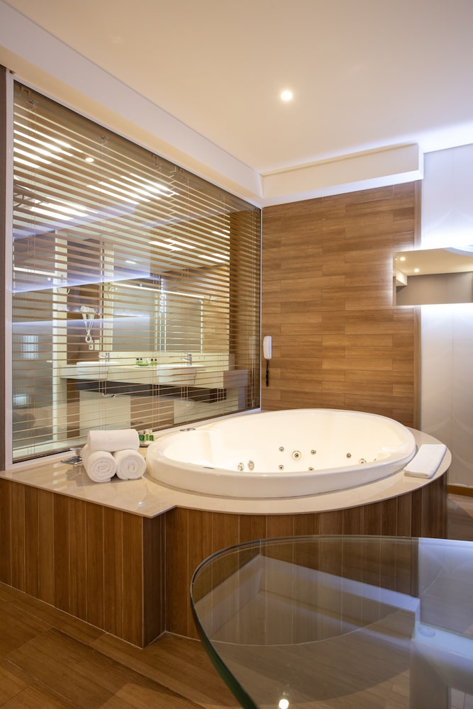 Premium Room (Suite Premium - Vista Piscina)