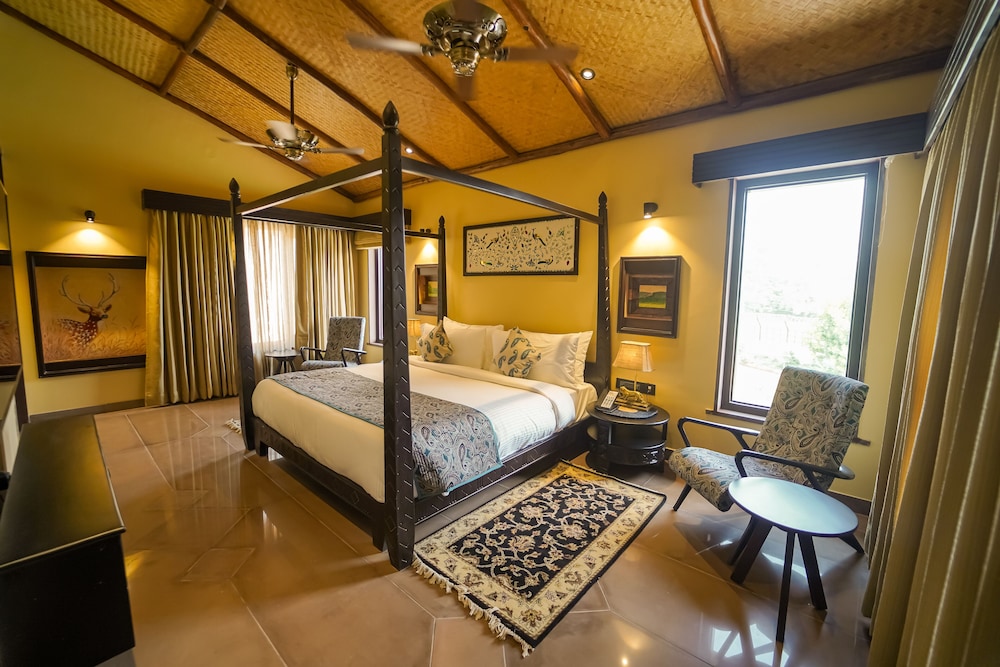 Signature Suite - Photo 1
